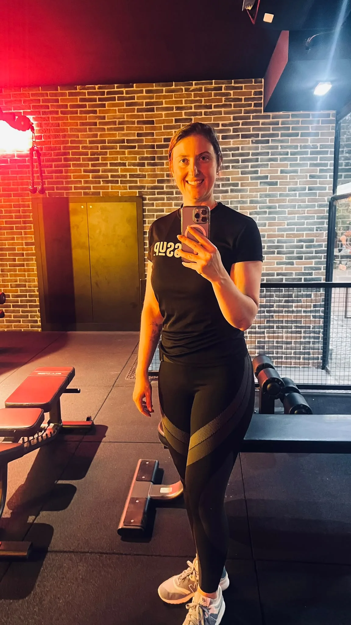 Francine Fit no ginásio